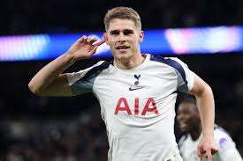 Red Rivals Clash: Man Utd and Liverpool Prepare €90m Battle for Micky van de Ven